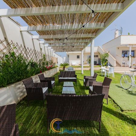 Villa Leonardo San Foca - Room, Pool & Restaurant المظهر الخارجي الصورة