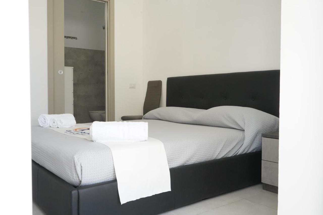Villa Leonardo San Foca - Room, Pool & Restaurant المظهر الخارجي الصورة