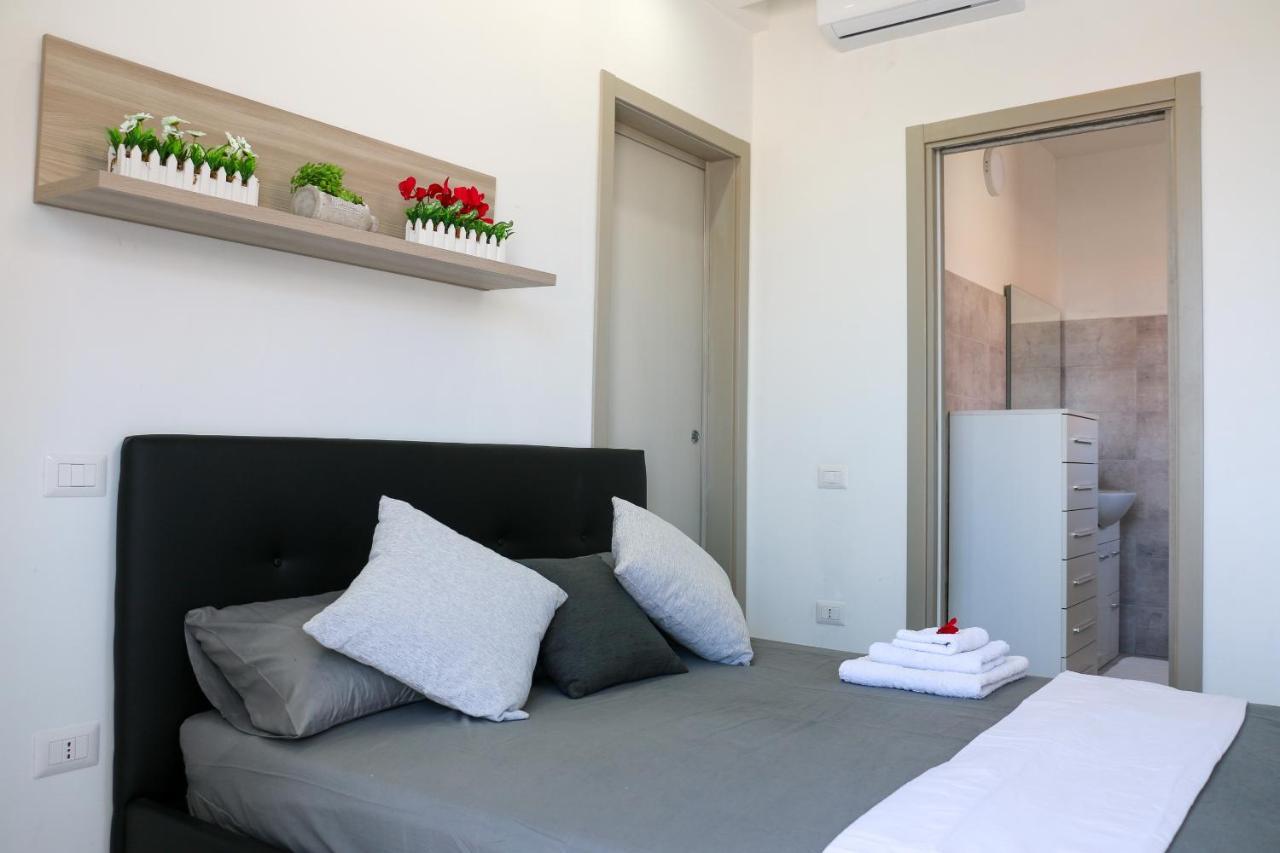Villa Leonardo San Foca - Room, Pool & Restaurant المظهر الخارجي الصورة