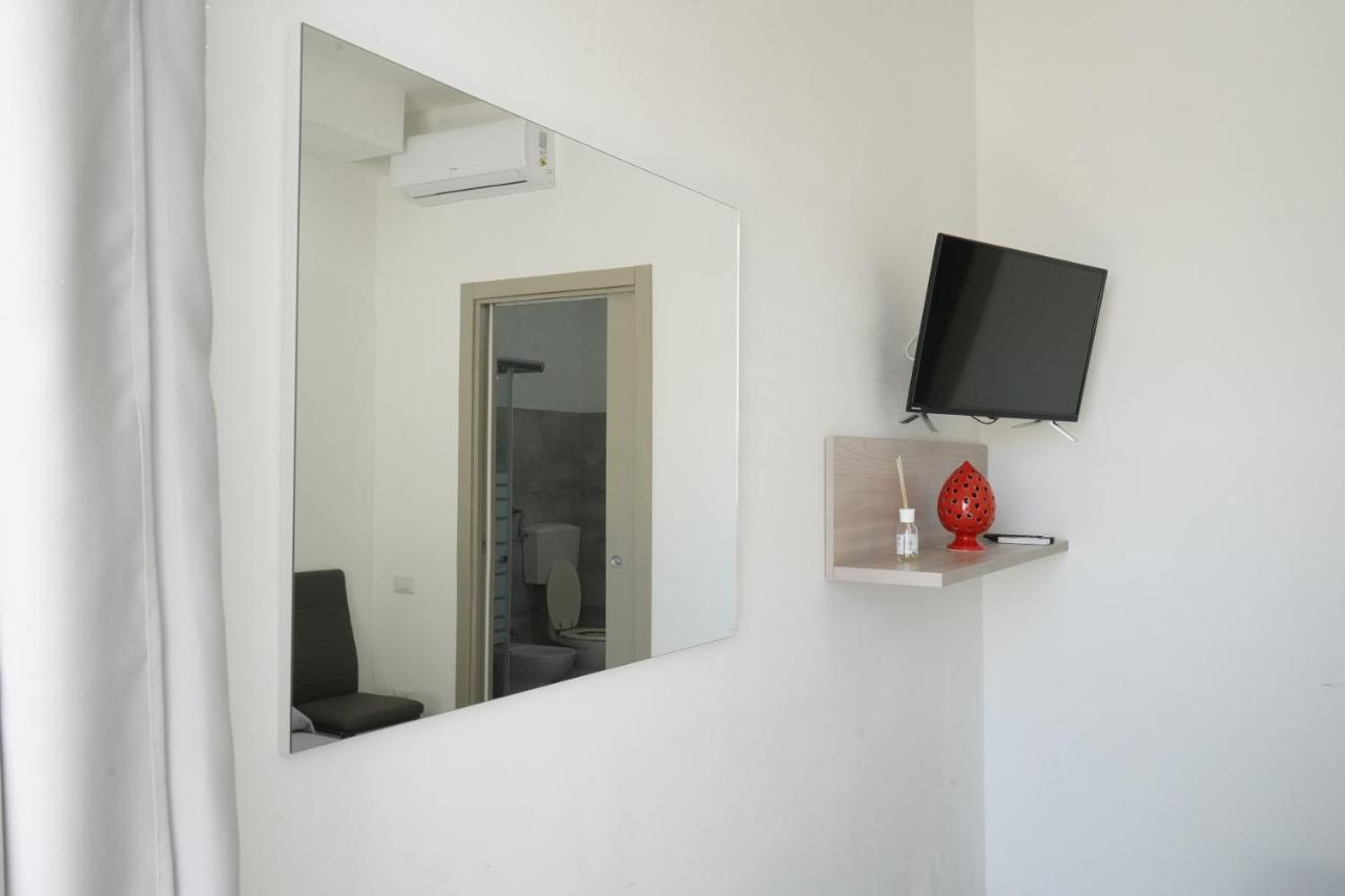 Villa Leonardo San Foca - Room, Pool & Restaurant المظهر الخارجي الصورة