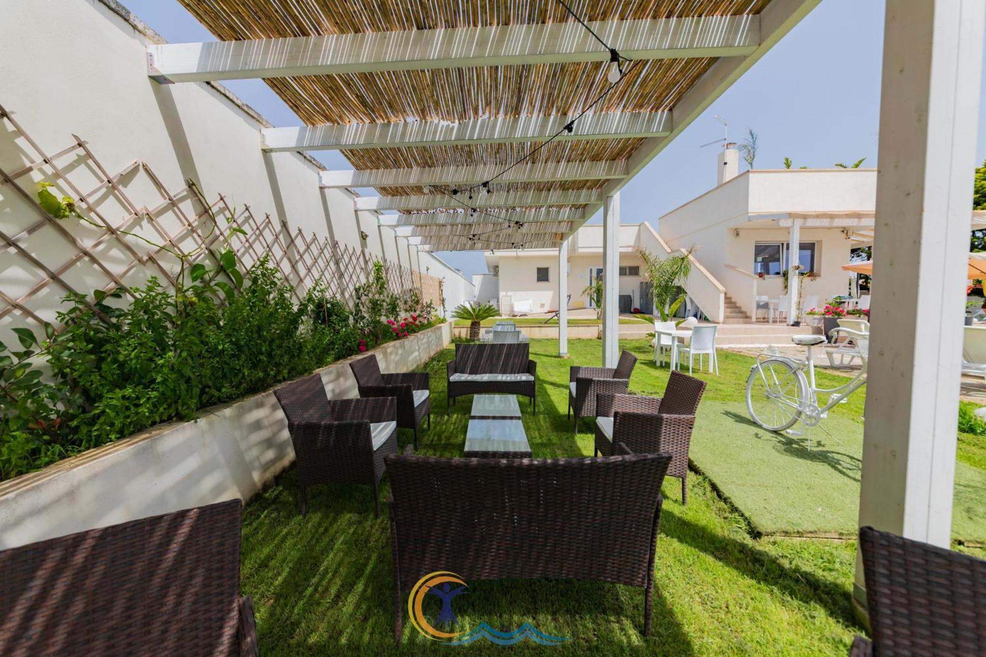 Villa Leonardo San Foca - Room, Pool & Restaurant المظهر الخارجي الصورة