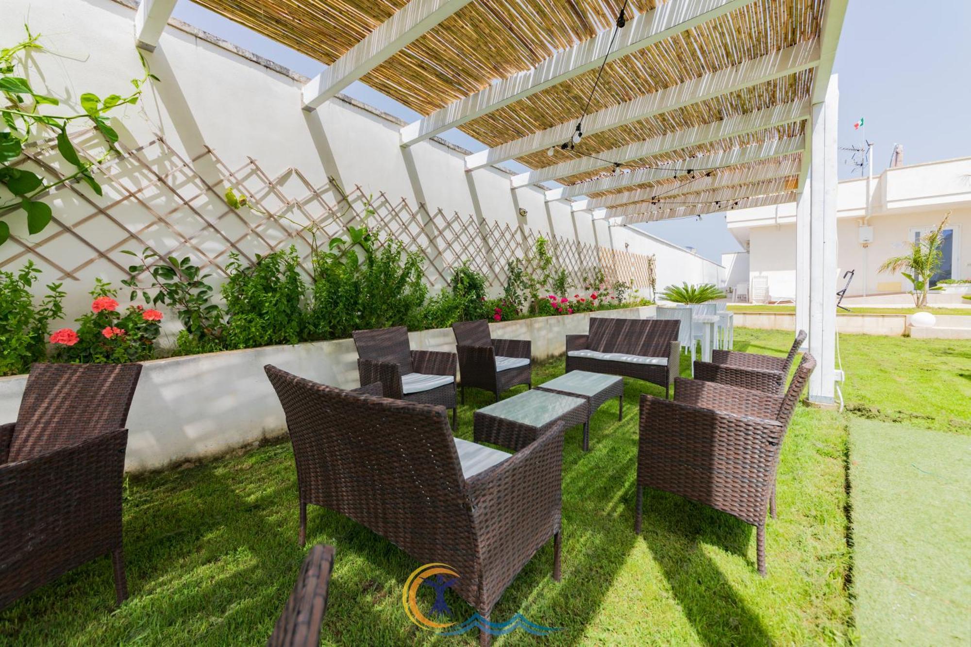 Villa Leonardo San Foca - Room, Pool & Restaurant المظهر الخارجي الصورة