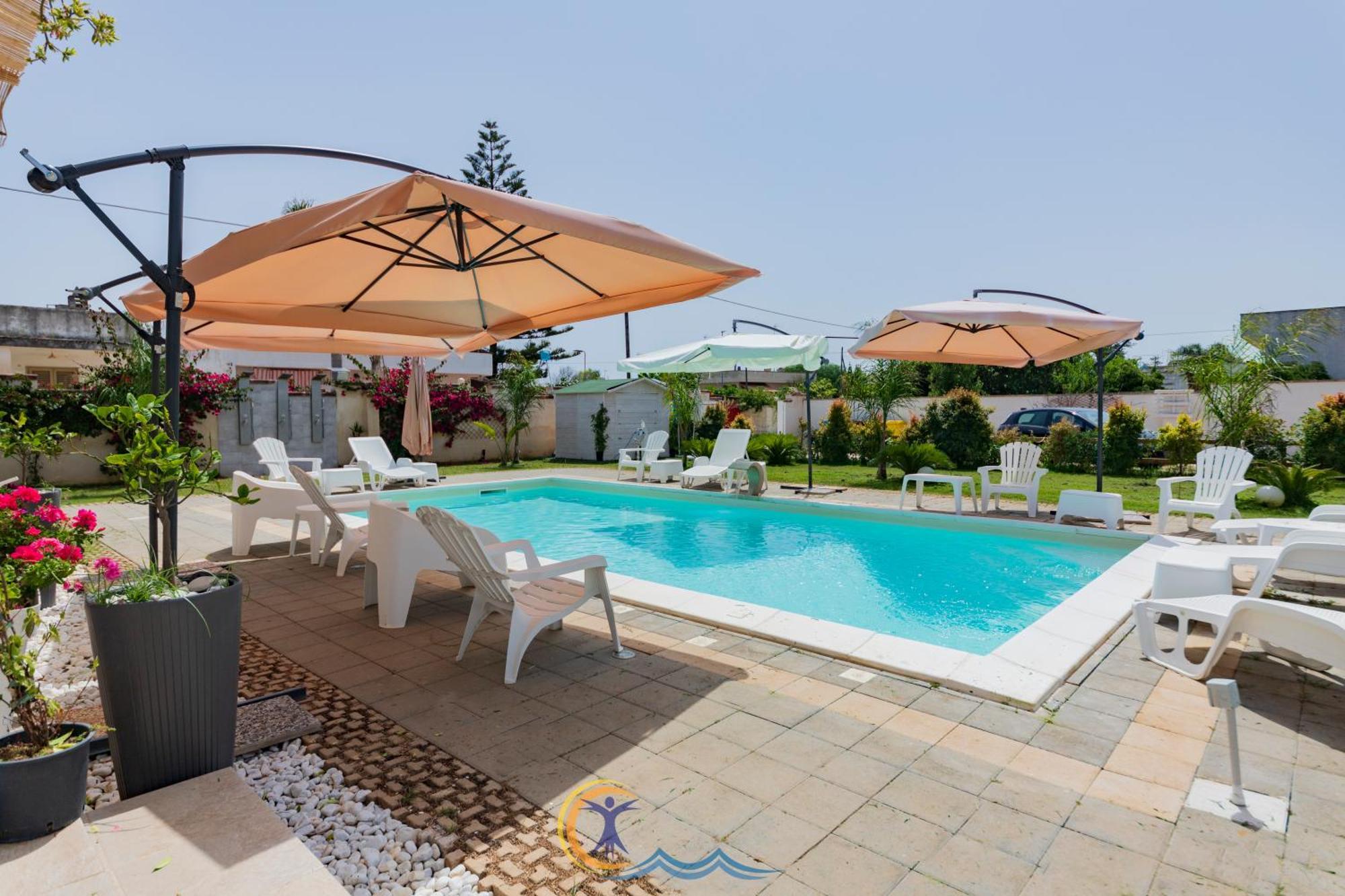 Villa Leonardo San Foca - Room, Pool & Restaurant المظهر الخارجي الصورة
