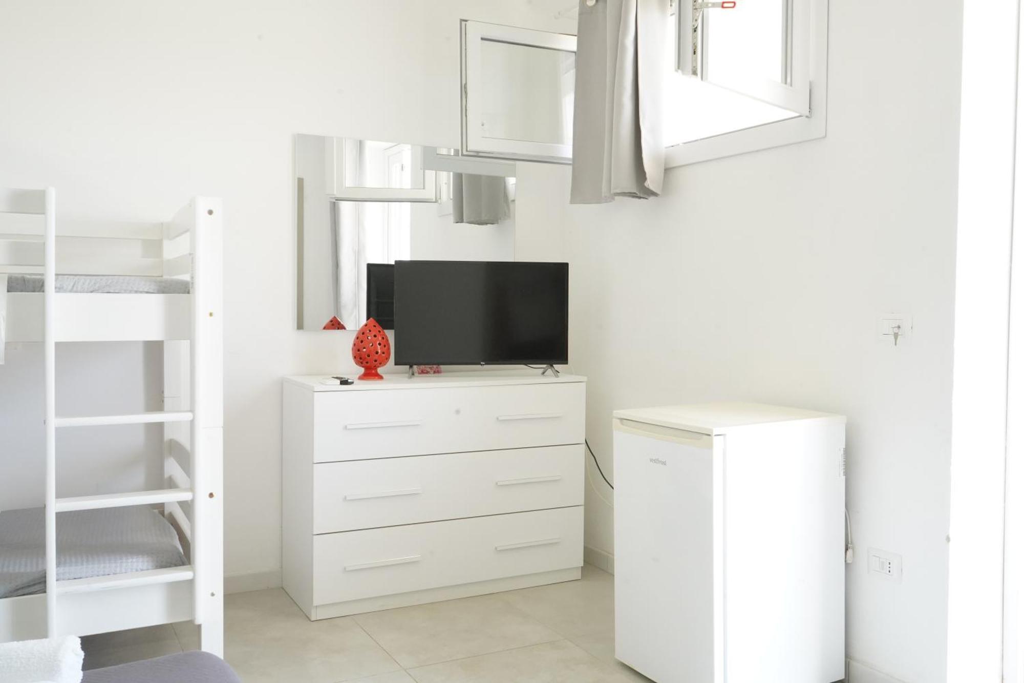 Villa Leonardo San Foca - Room, Pool & Restaurant المظهر الخارجي الصورة